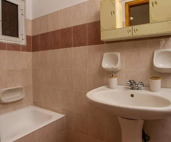 Anastasia * أفانتو